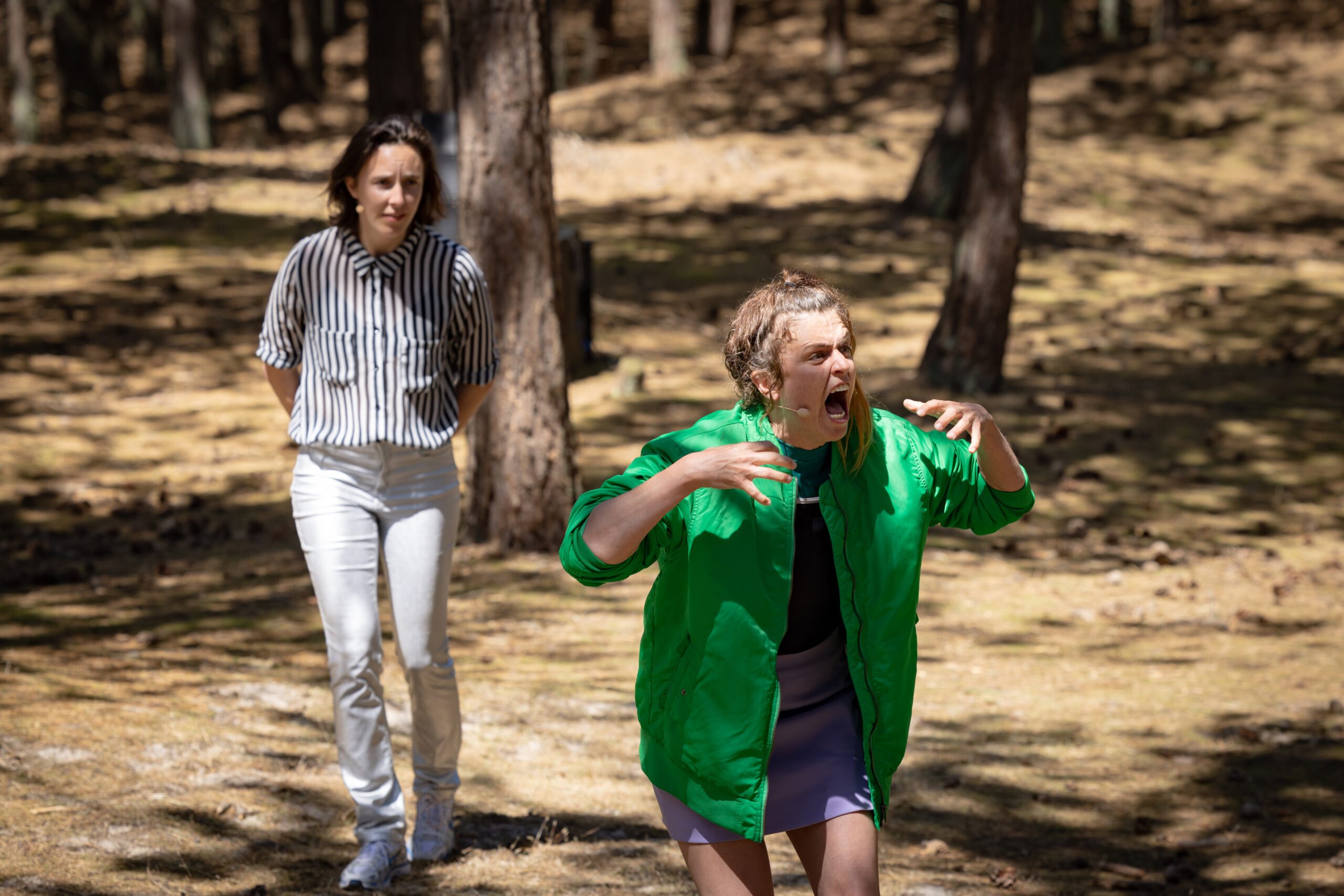 Voorstellingsbeeld van BOG.2. een nieuwe poging het leven te herstructureren, een voorstelling van theatercollectief BOG die gespeeld werd tijdens Oerol 2023.