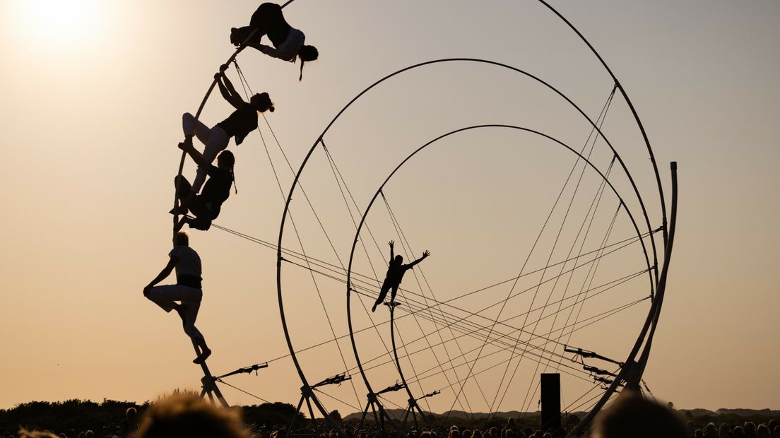 Oerol wil niet boven, maar naast de natuur staan