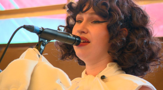 Terschellinger Maya Maria staat voor het eerst op Oerol: “Een kinderdroom die uitkomt”