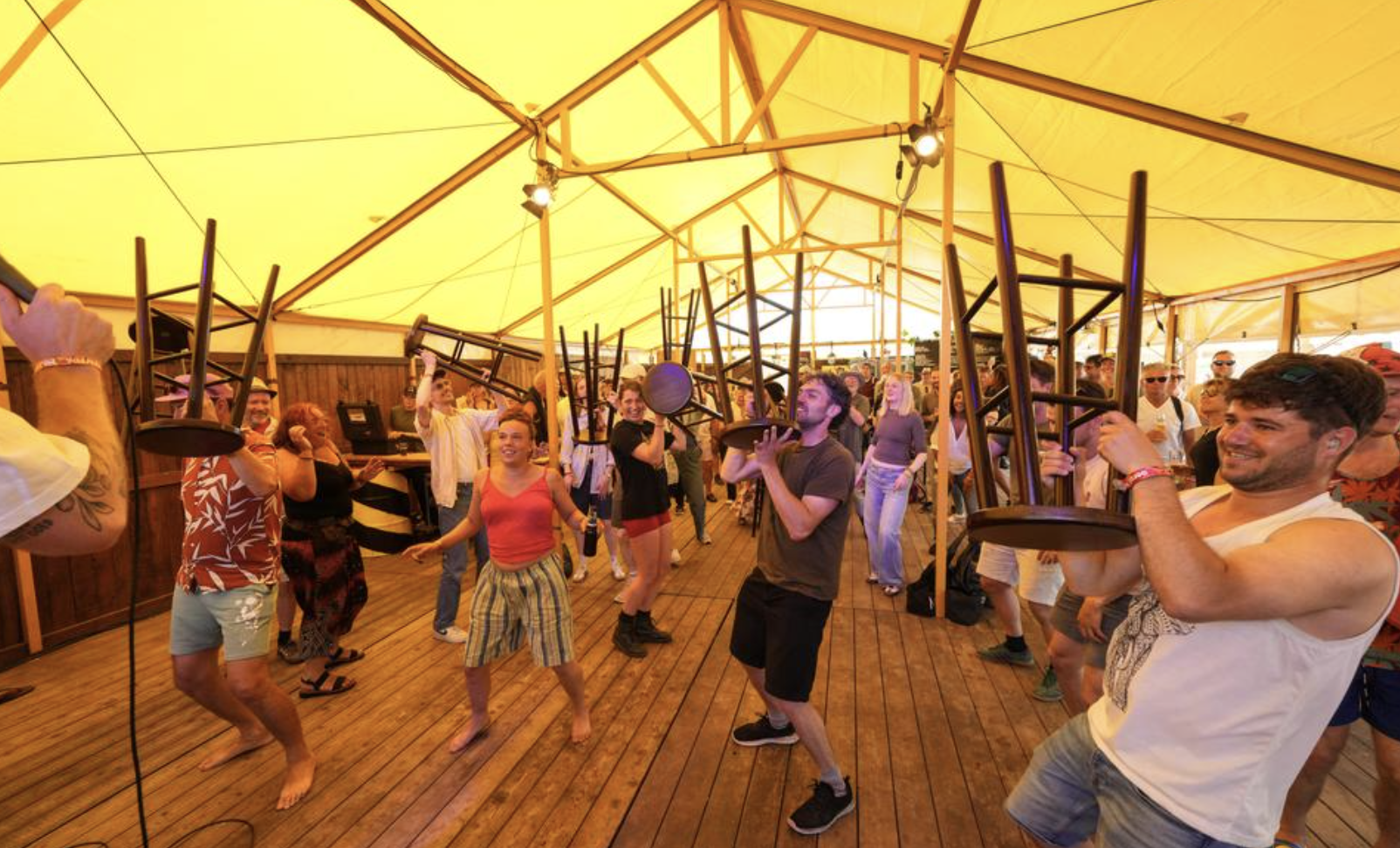 Oerol: waar fietst LC-redacteur Jacob Haagsma nu weer tegenaan? In ieder geval muziek en dans, voor de kunst en de verbeelding