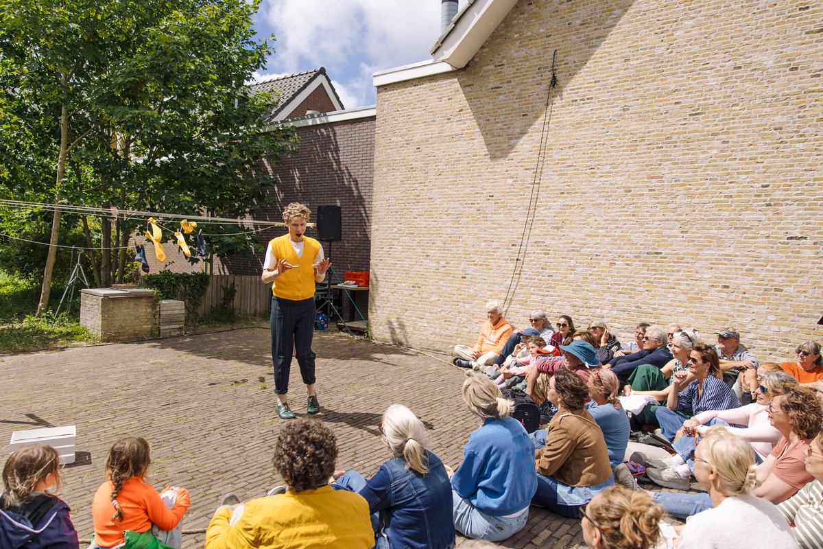 From clotheslines to puppet theatre: Oerol surprises audiences